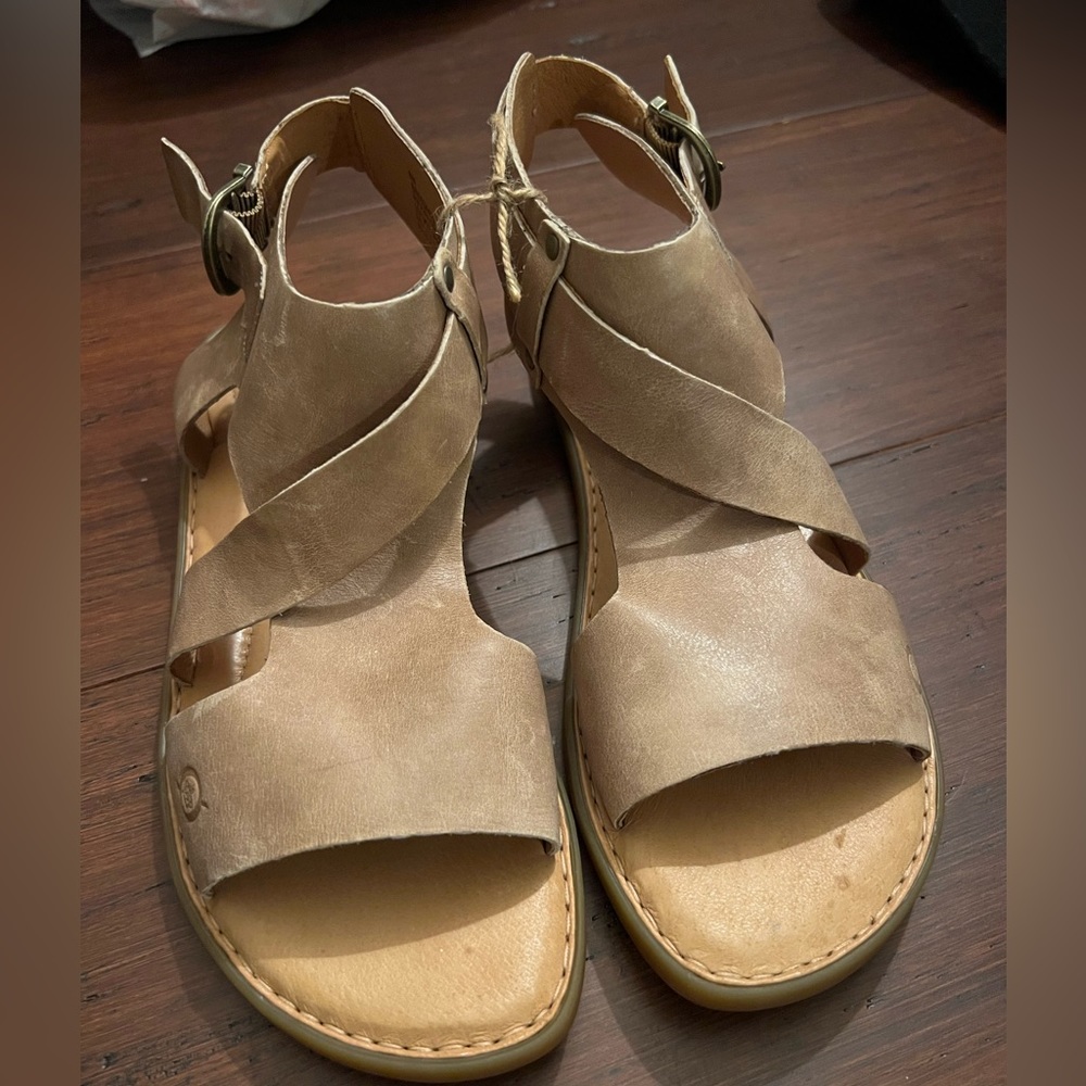 Born Marlowe leather sandals